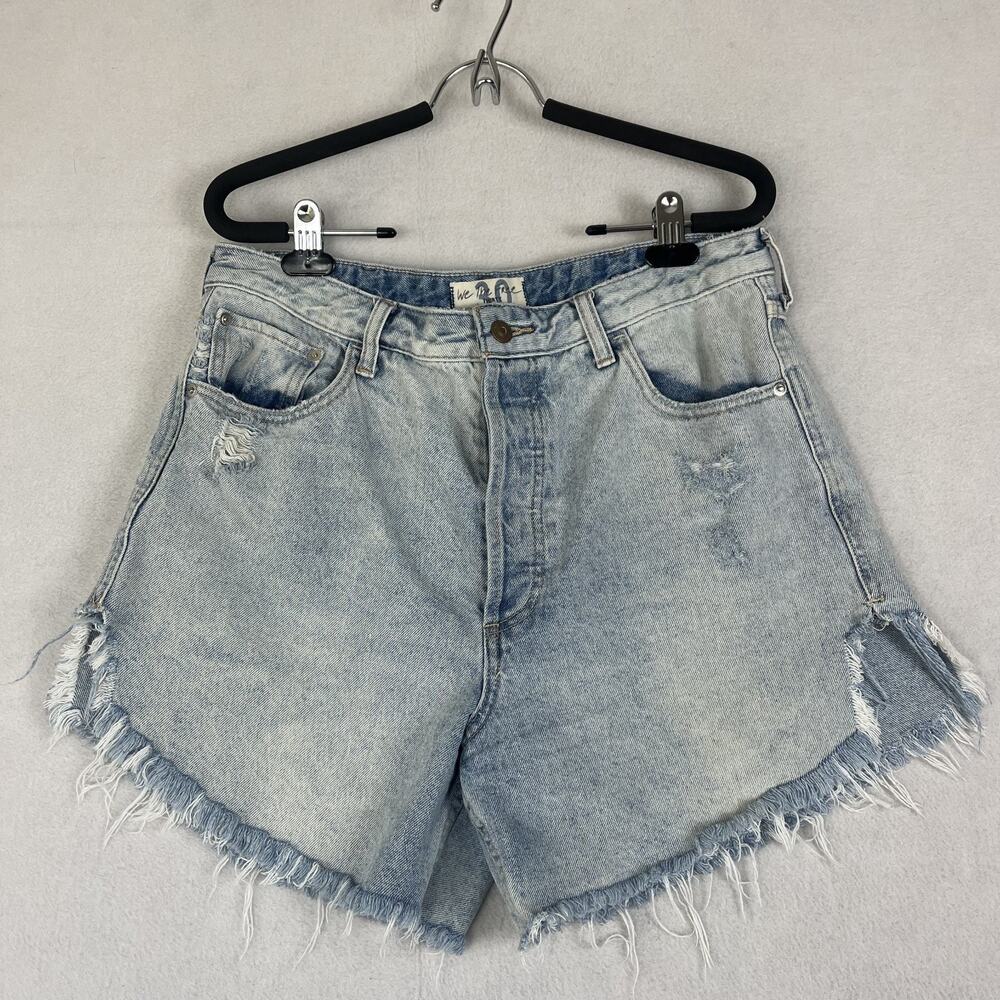 We The Free Denim Shorts Women's Size 30 Light Wash Distressed Frayed Raw Hem